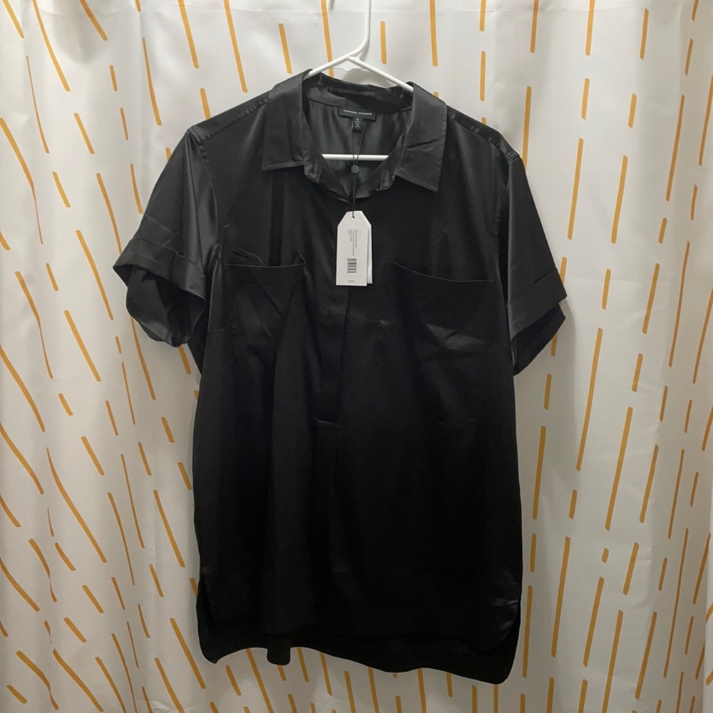 US Trish Satin Patch Button Down - glossy black